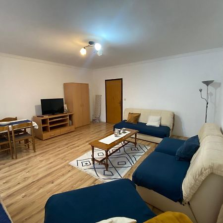 לסקובץ Apartmani Dora Leskovac מראה חיצוני תמונה