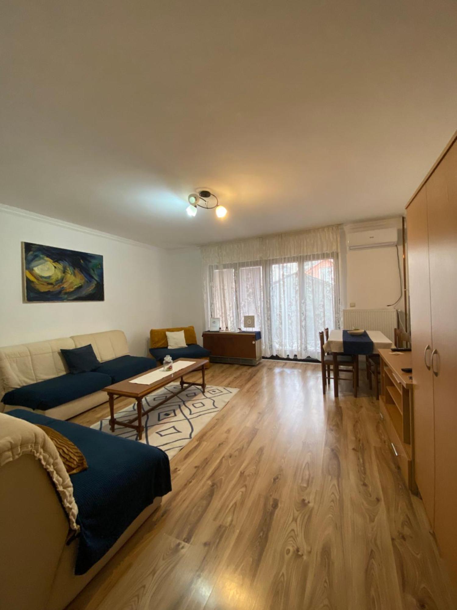 לסקובץ Apartmani Dora Leskovac מראה חיצוני תמונה