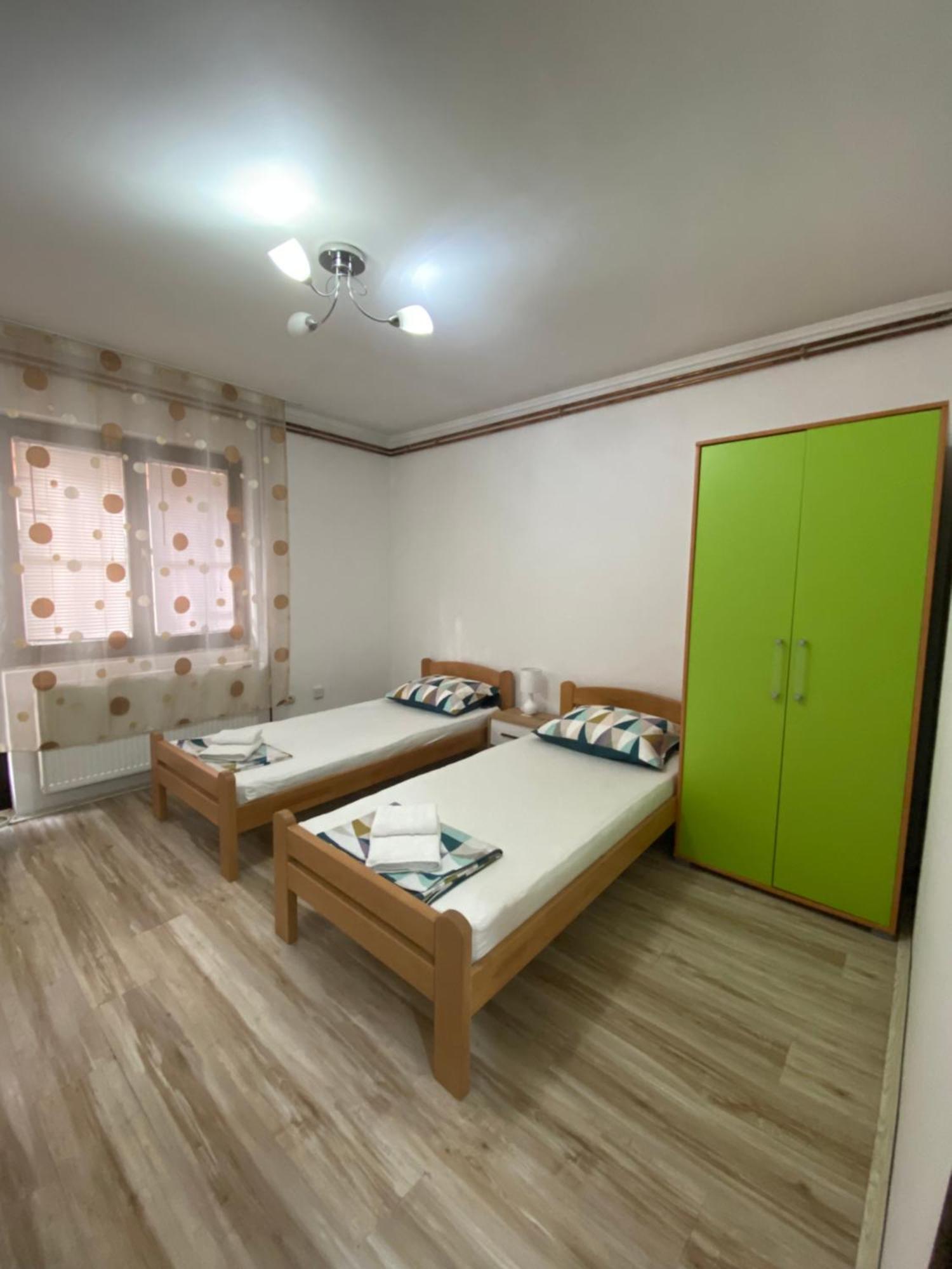 לסקובץ Apartmani Dora Leskovac מראה חיצוני תמונה