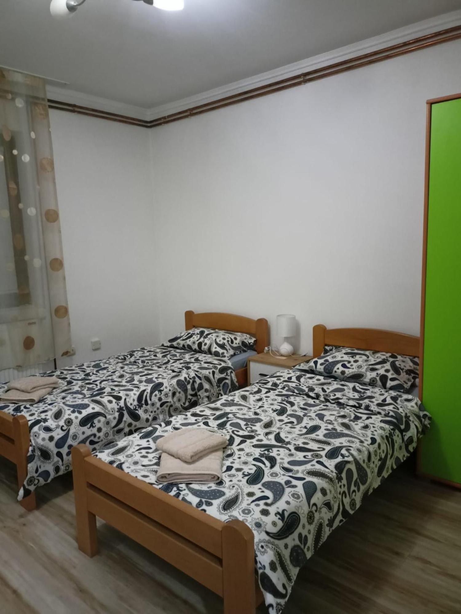 לסקובץ Apartmani Dora Leskovac מראה חיצוני תמונה